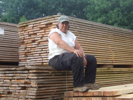 la presidente avec son materiel